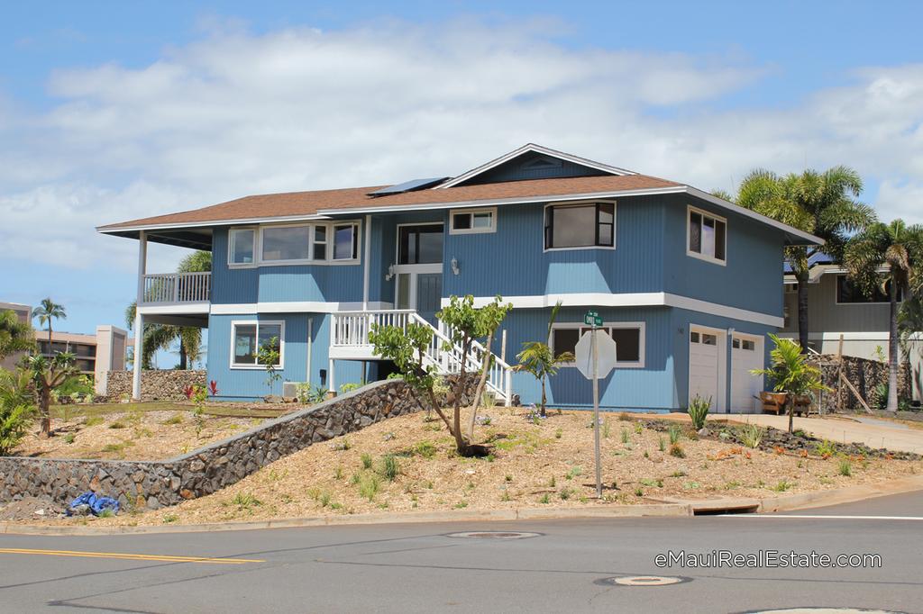 Freshly painted house on the corner of Omiko Place and Alaku Place.