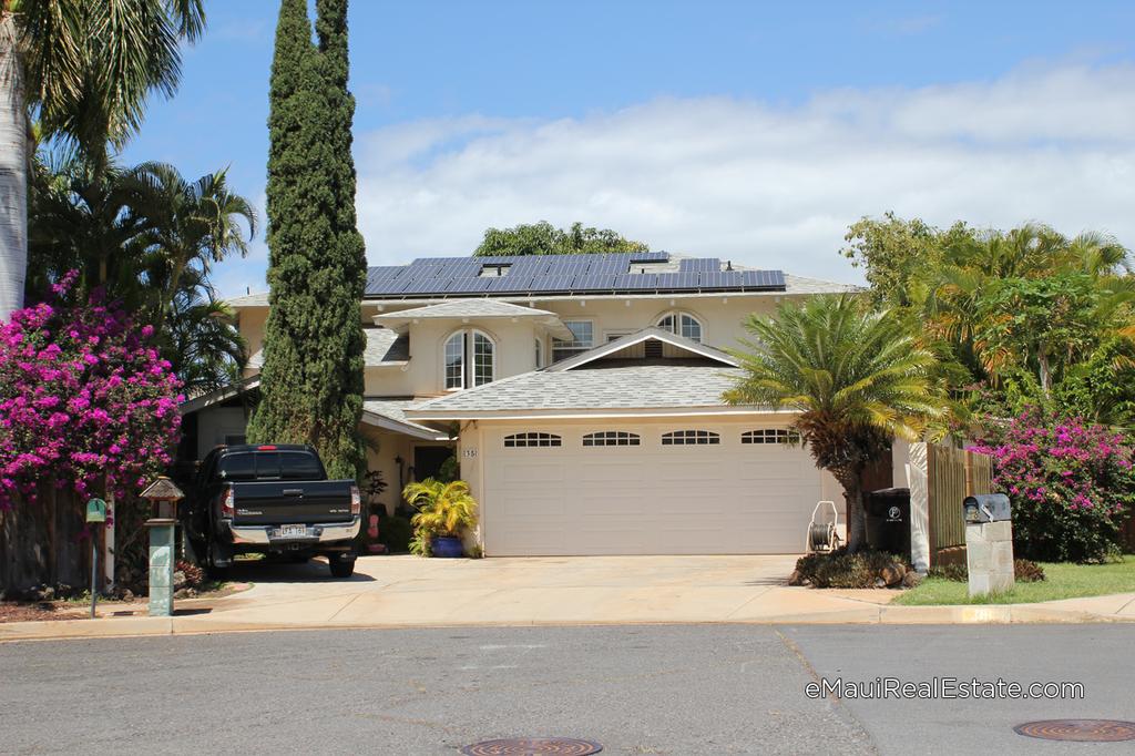 Cul-de-sac home on Kamakoi Place in Keonekai Heights.