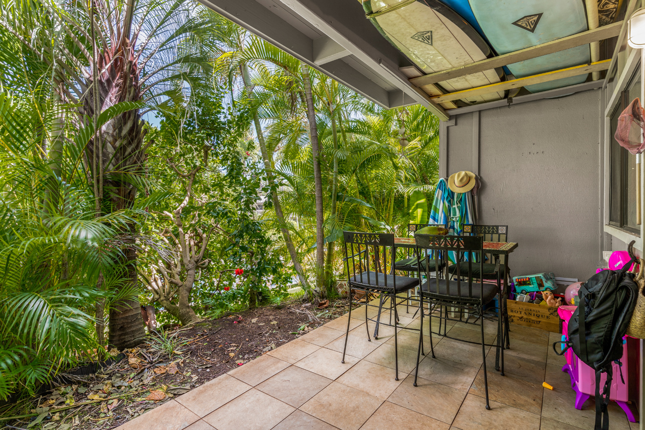 Private Lanai: 