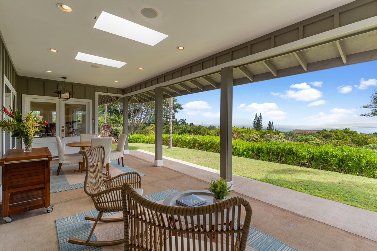 Covered Lanai: 